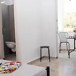 El Verano Hotel *